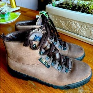 1992 made in Italy Vasque Newbriar